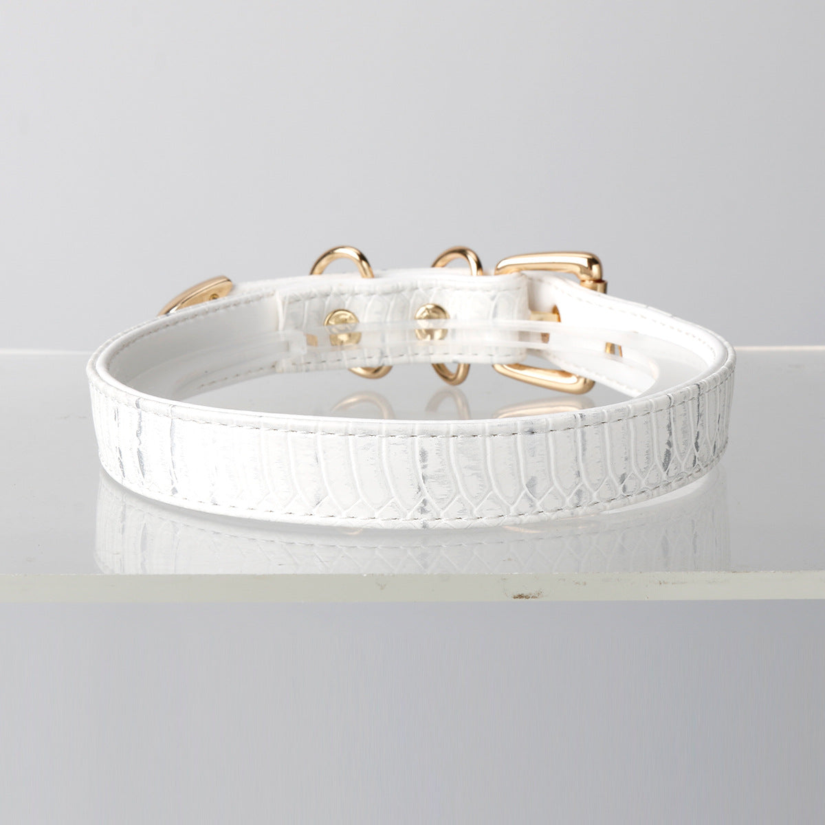 White crocodile pattern choker