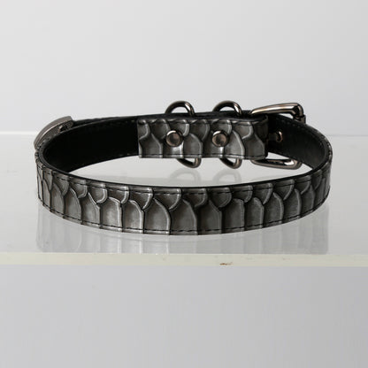 tour de cou motif crocodile noir