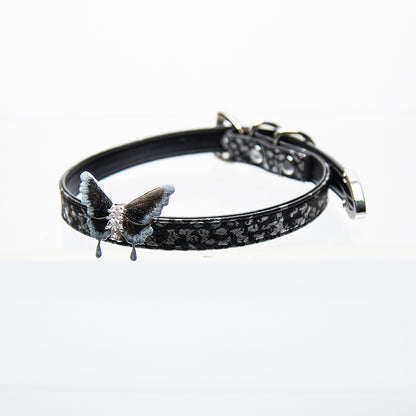 VELVECUFFS Butterfly choker thin snake pattern